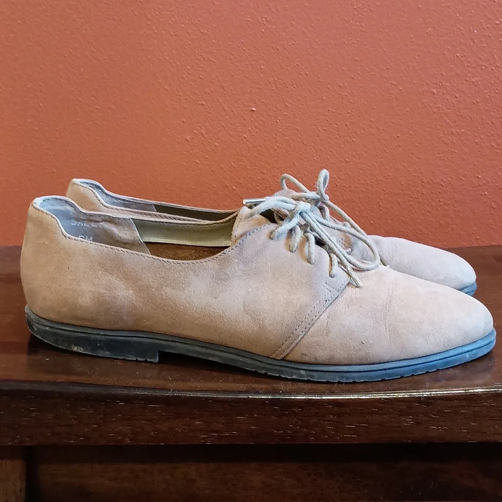 Nicole vtg suede tan women's shoes, sz 6 - Picture 9 of 9